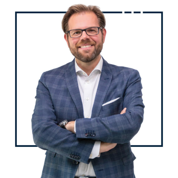 christoph-bernshausen-aufsichtsrat-medium-closeup-frame